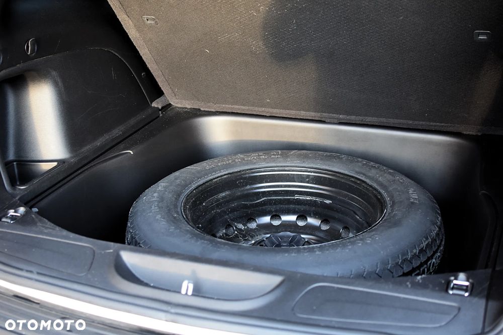 Jeep Grand Cherokee - 36