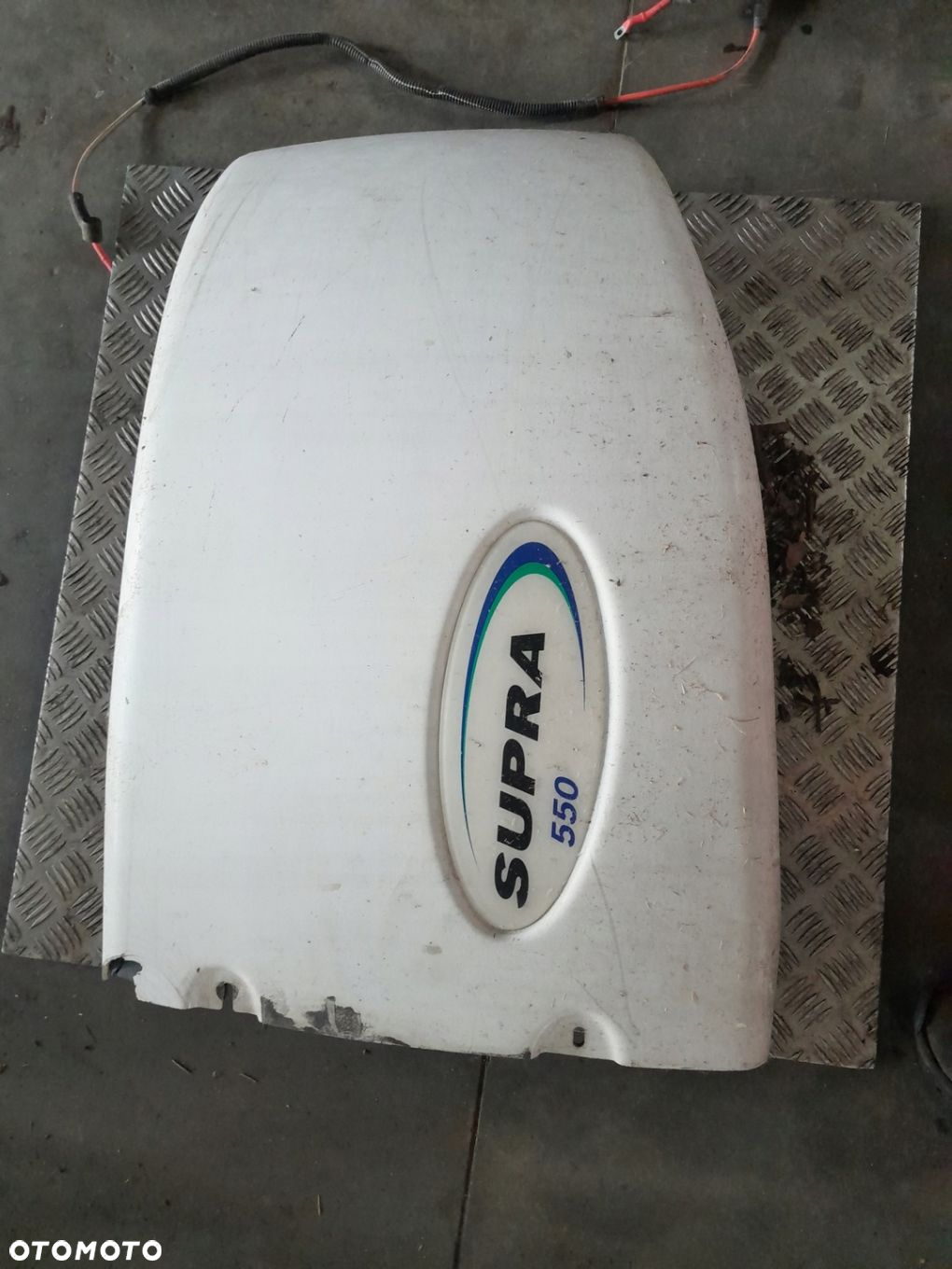 OBUDOWA AGREGATU CARRIER SUPRA 550 PRAWA - 2