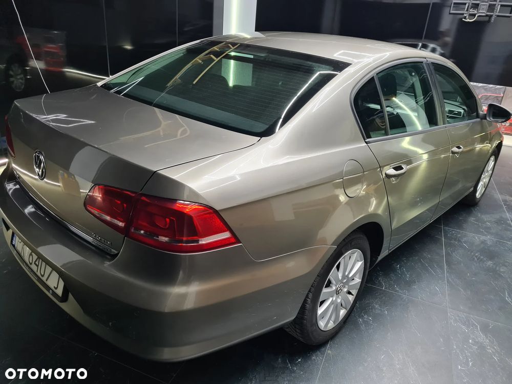 Volkswagen Passat 2.0 TDI Comfortline - 5