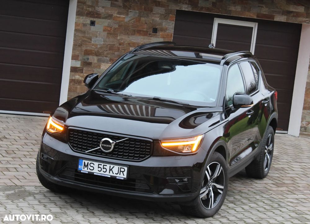 Volvo XC 40 B4 B DKG Ultimate Dark - 1
