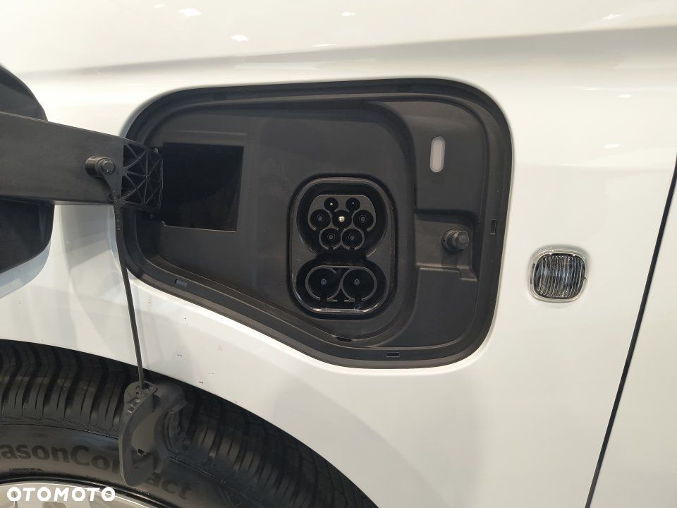 Ford Transit Connect - 10