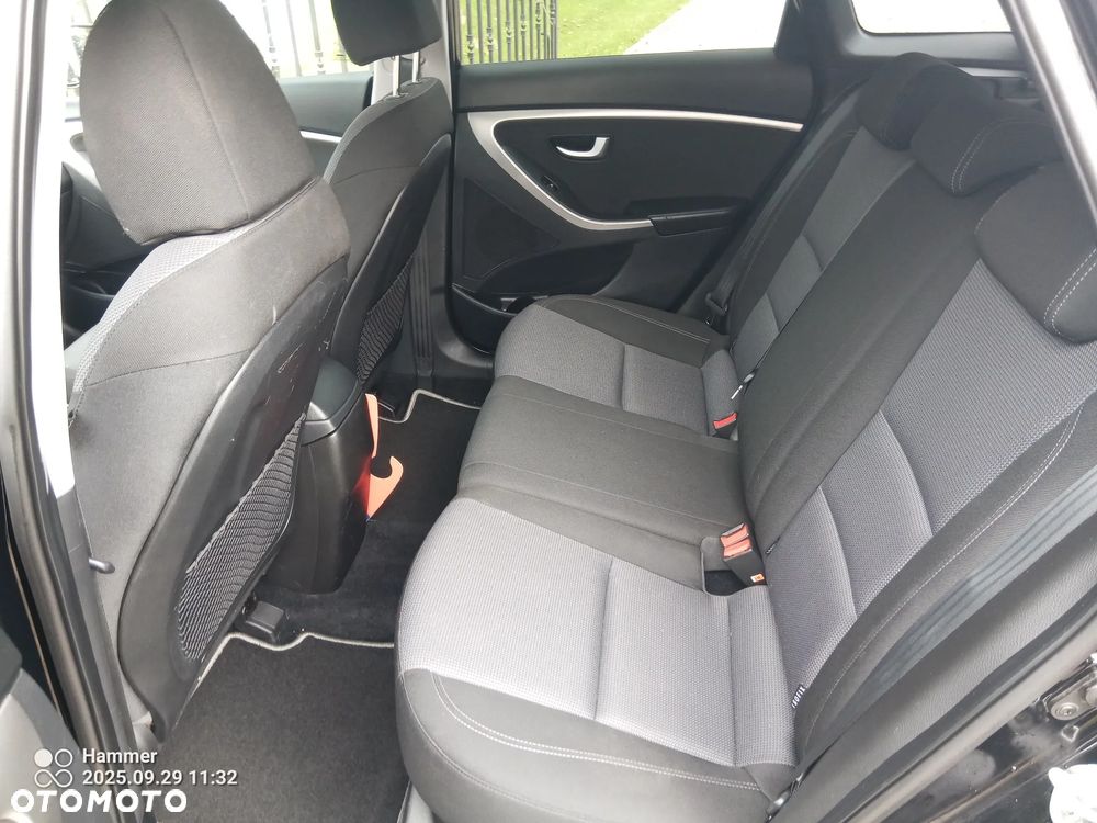 Hyundai i30 1.6 CRDi BlueDrive Go - 22