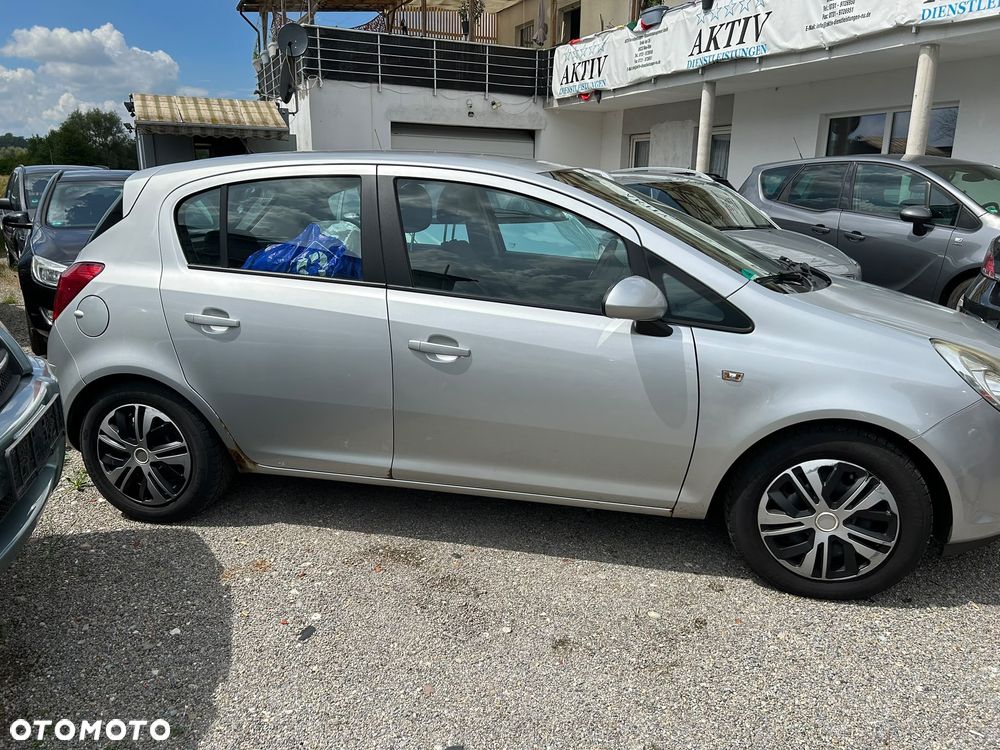 Opel Corsa - 8