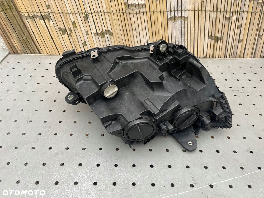 LAMPA LEWA PRZÓD MERCEDES C-KLASA 205 A2059066402 - 3