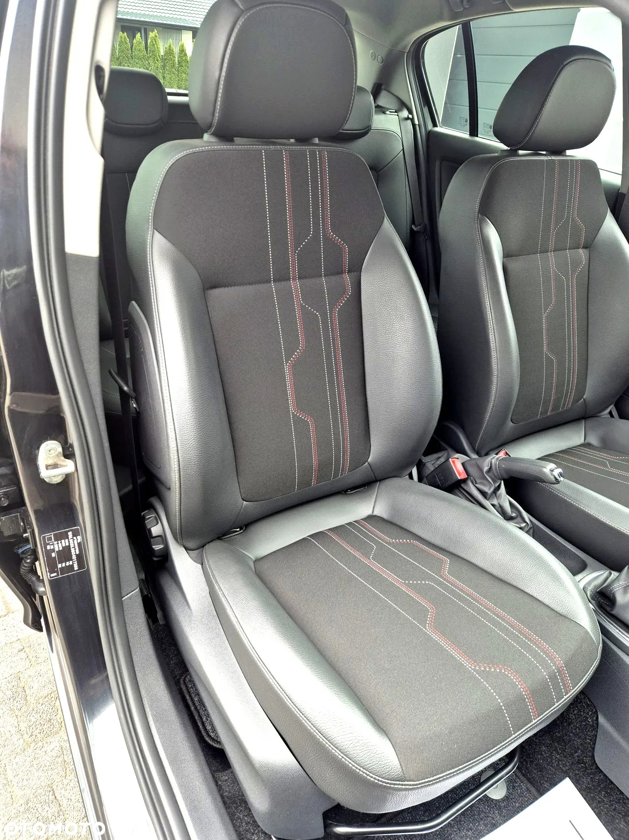 Opel Corsa 1.4 16V 150 Jahre - 19