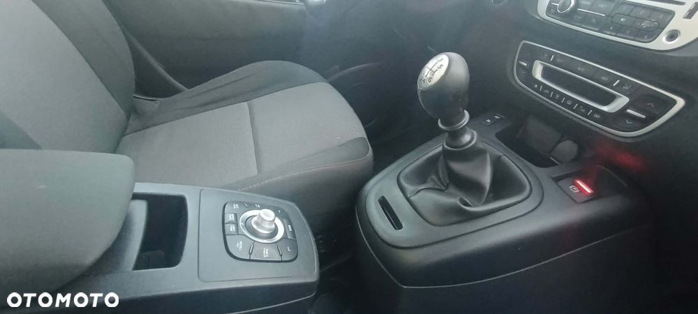 Renault Scenic 1.5 dCi Dynamique - 10