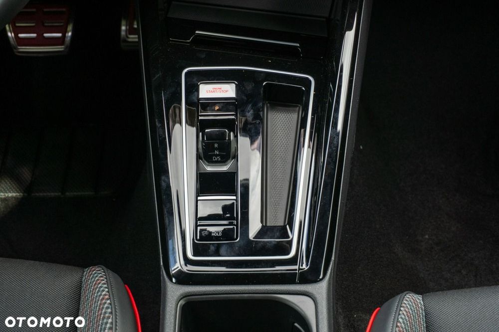 Volkswagen Golf - 35