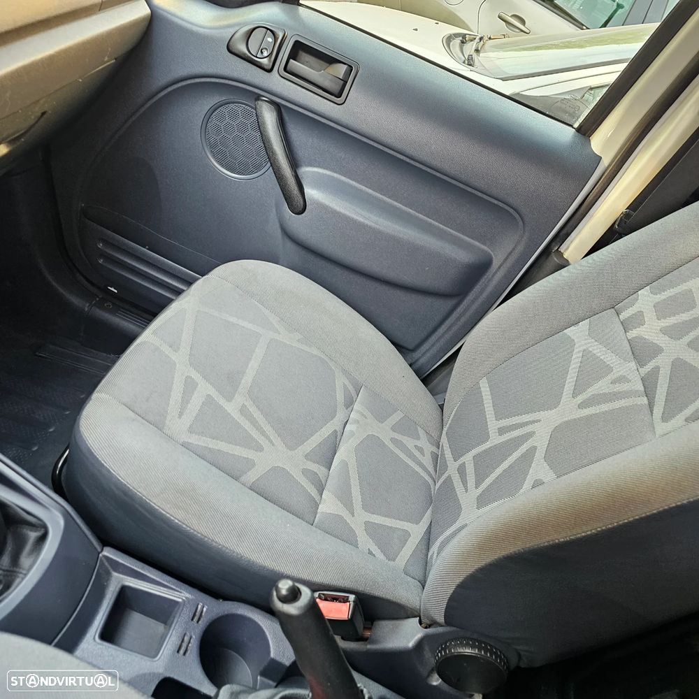Ford Connect Longa TA A/C - 20