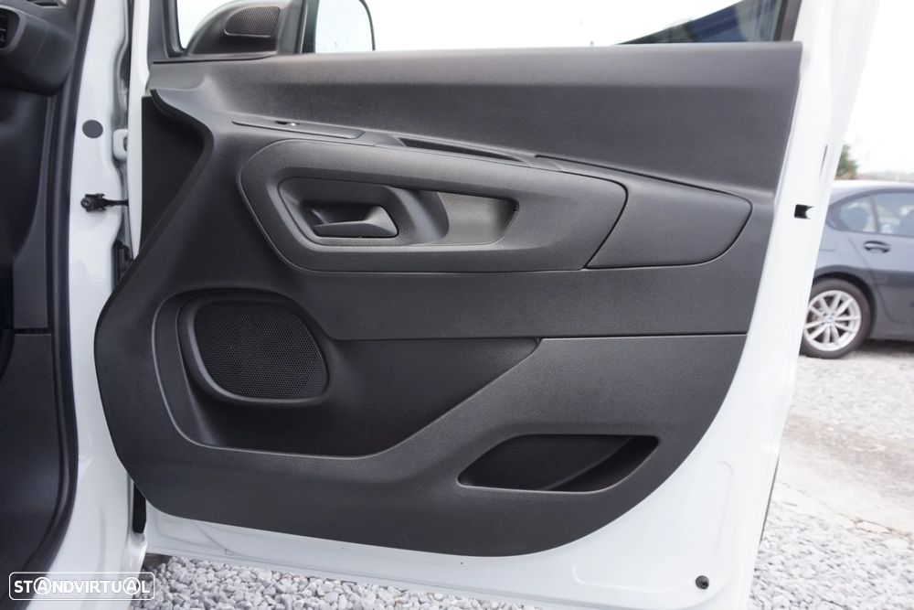 Opel Combo CDTI 102 Enjoy IVA dedutível - 26