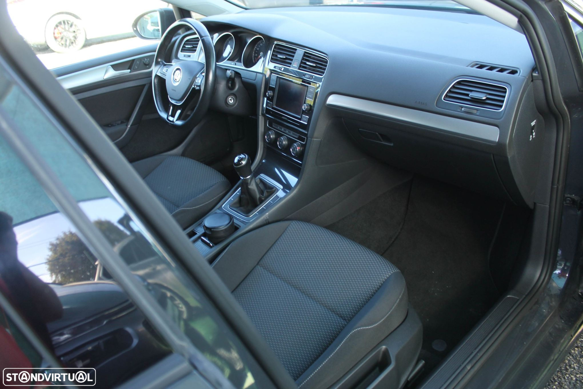 VW Golf - 19