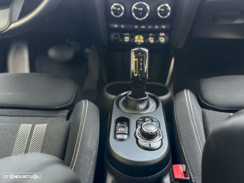 MINI 3 Portas Cooper SE - 31