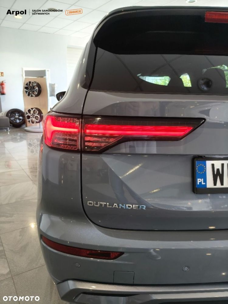 Mitsubishi Outlander Instyle Plus - 35