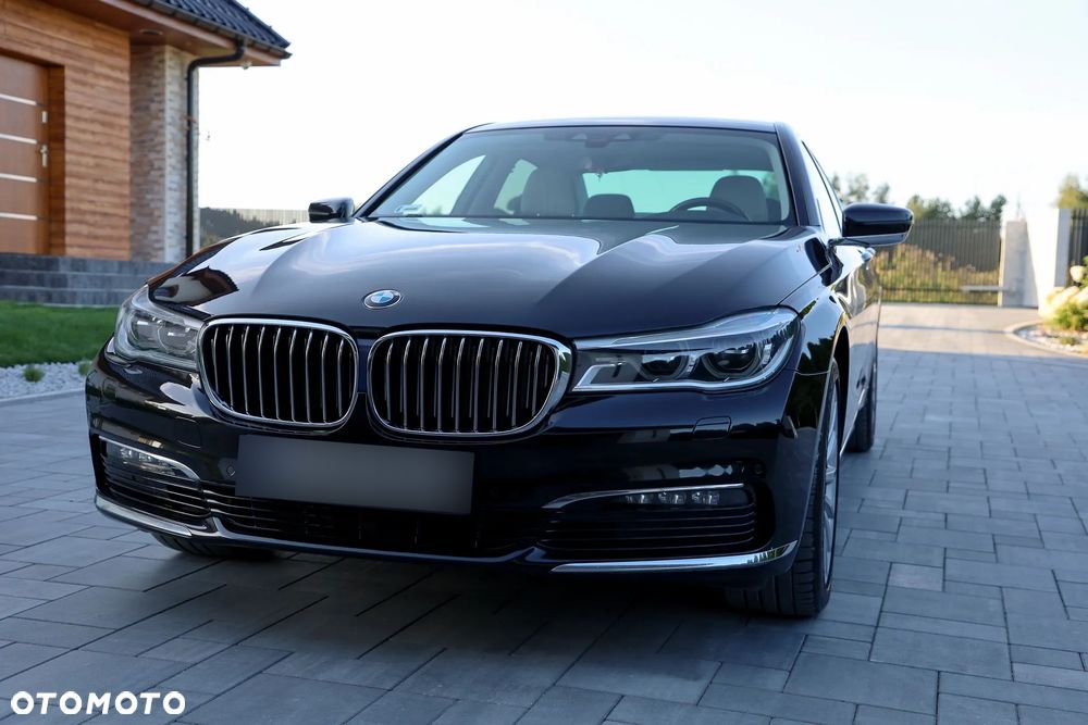 BMW Seria 7 730d xDrive - 32