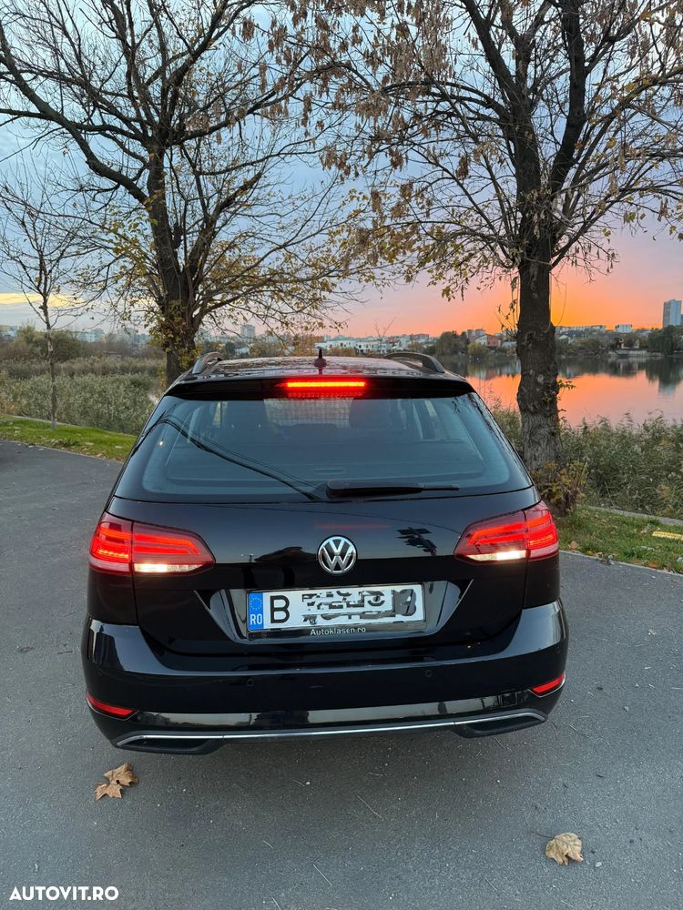 Volkswagen Golf - 5