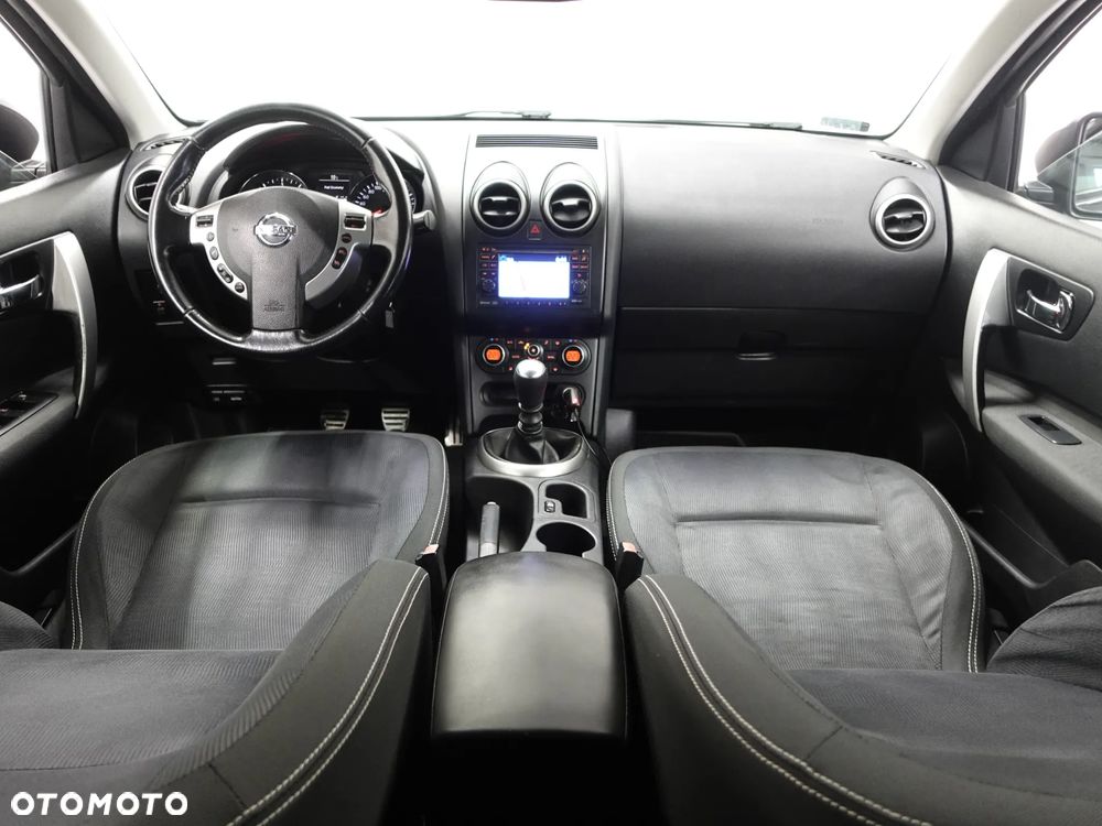 Nissan Qashqai 2.0 dCi DPF I-Way - 28