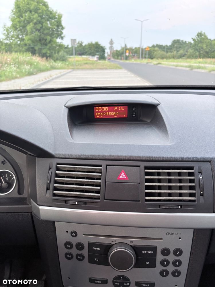 Opel Meriva 1.6 16V Essentia - 13