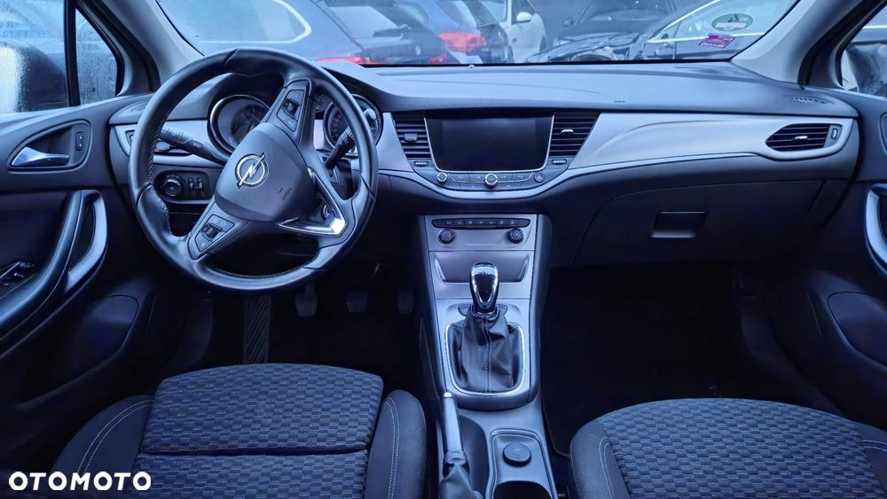 Opel Astra 1.6 CDTI Essentia - 12