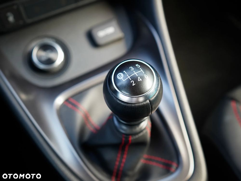 Toyota Yaris GR 1.6 Dynamic - 12