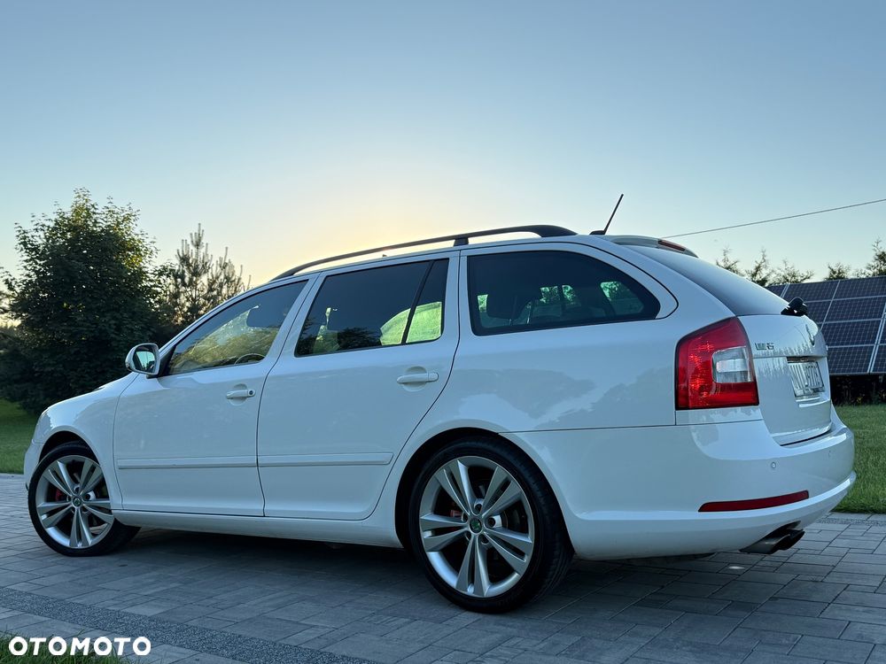 Skoda Octavia 2.0 TDI DPF RS - 12