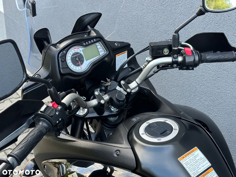 Suzuki V-STROM - 27