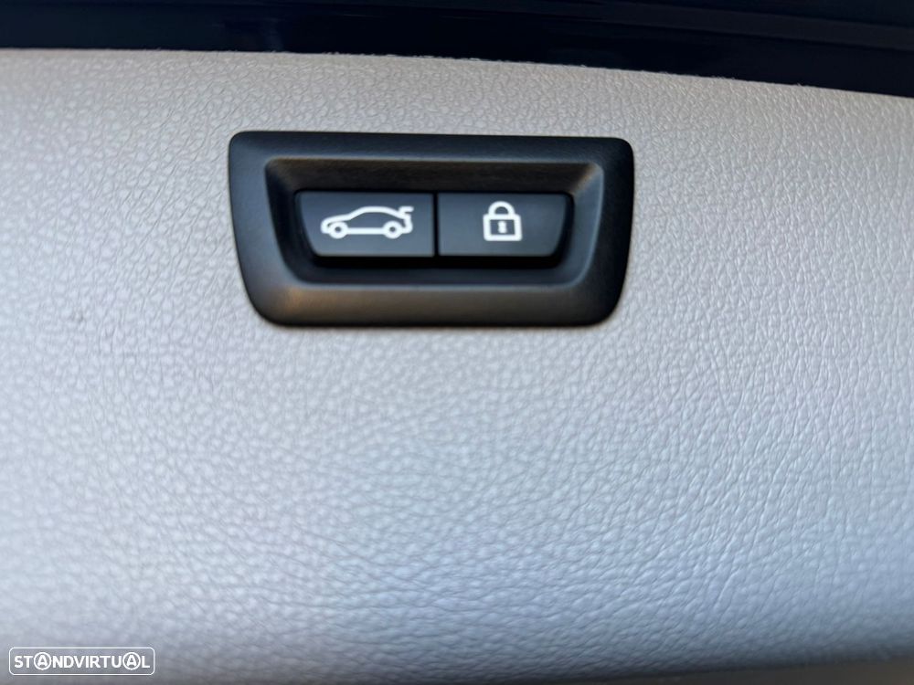 BMW 320 d Aut. Sport Line - 25