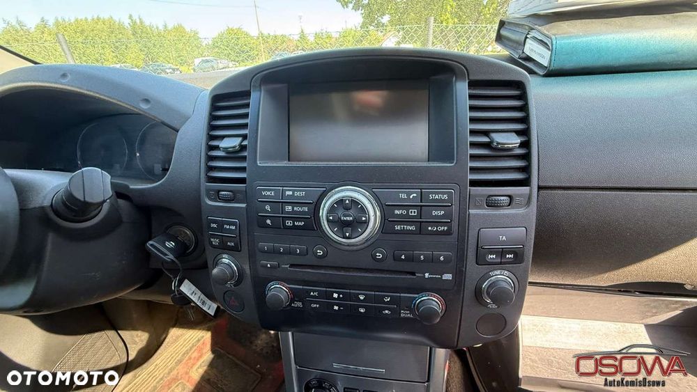 Nissan Navara 3.0 D V6 - 15