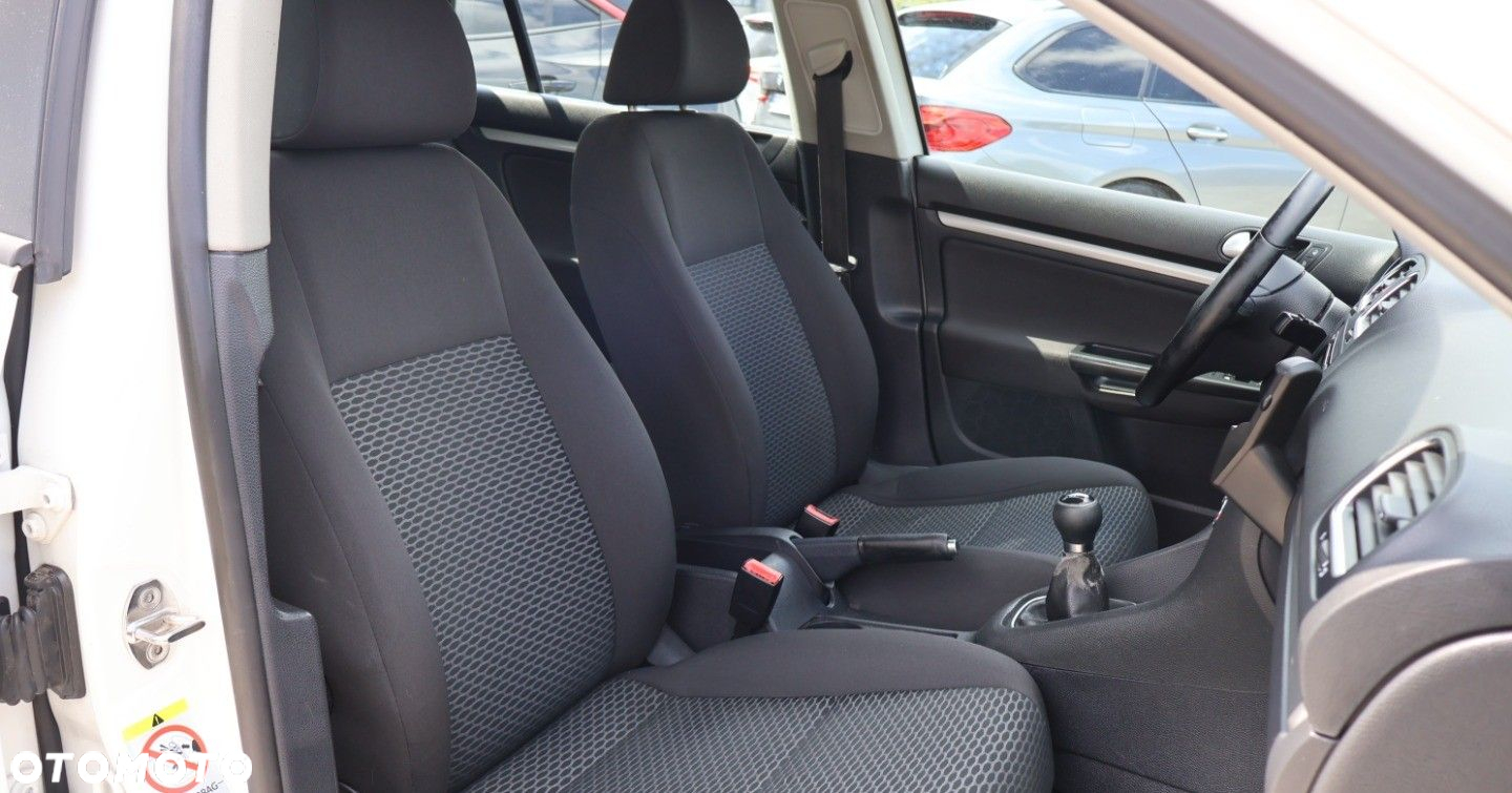 Volkswagen Golf - 16