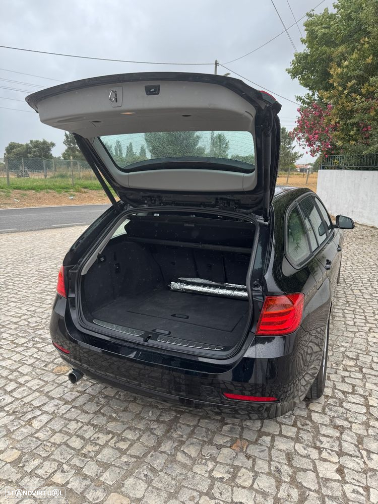 BMW 320 d Touring - 10
