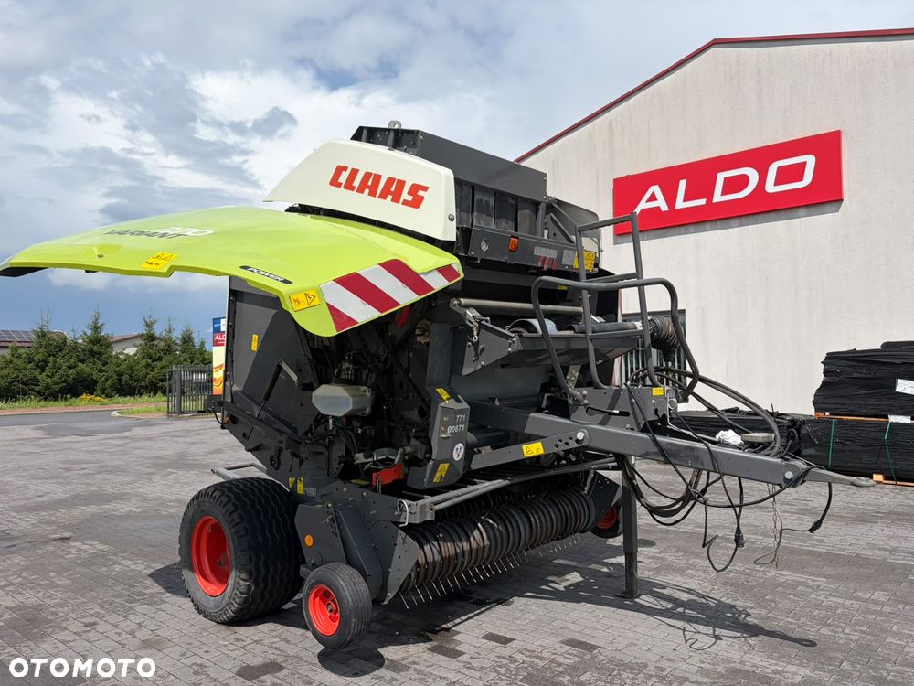 Claas Variant 370 - 3