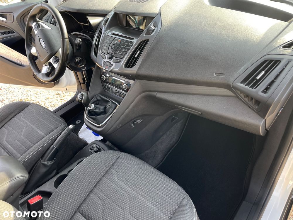 Ford Tourneo Connect Grand - 16