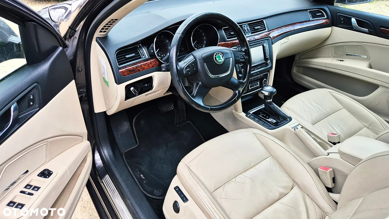 Skoda Superb 2.0 TSI Business DSG - 29