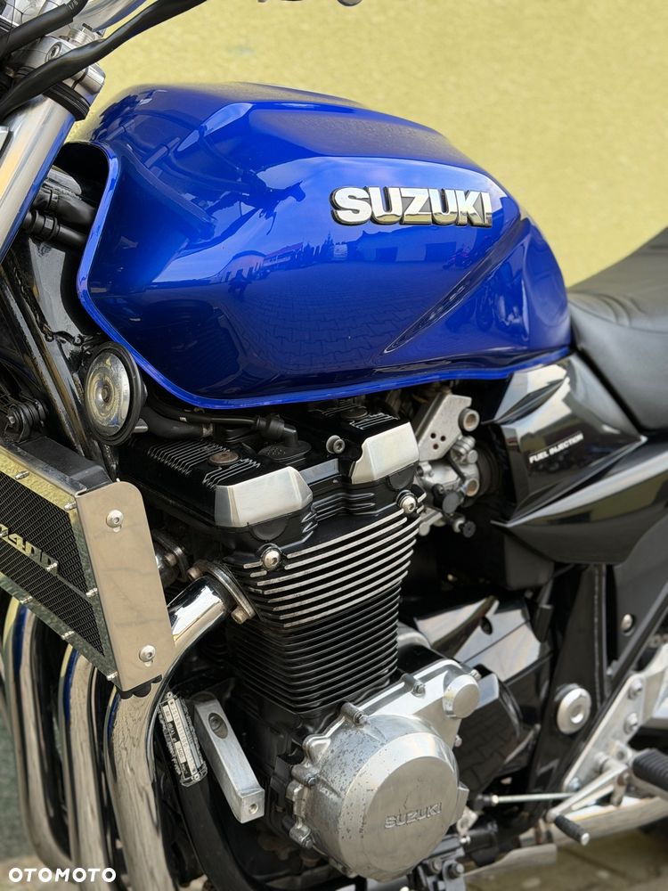 Suzuki GSX - 31