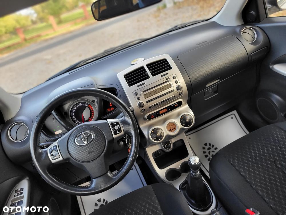 Toyota Urban Cruiser - 18