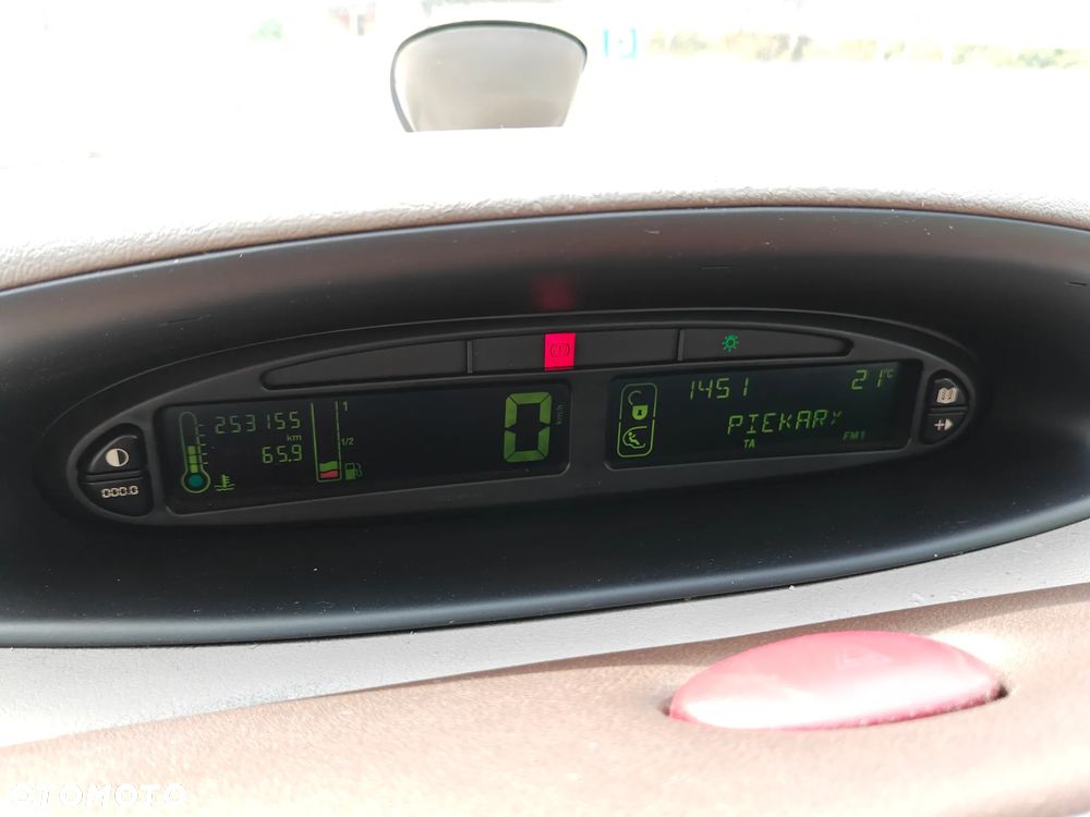 Citroën Xsara Picasso 1.8i Exclusive - 22