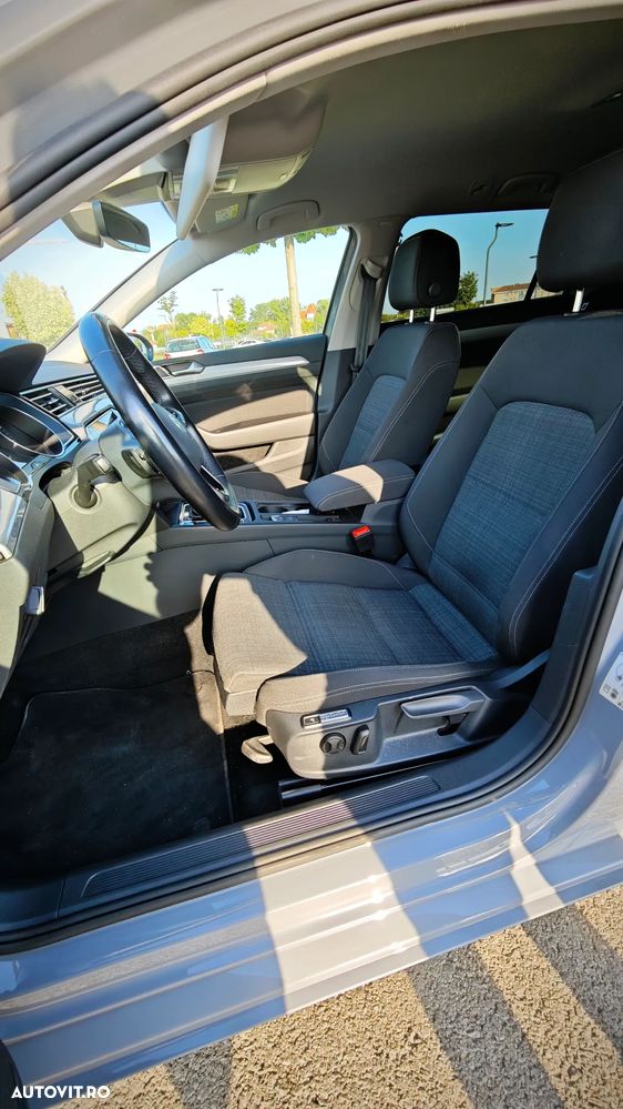 Volkswagen Passat Variant 2.0 TDI DSG Comfortline - 9