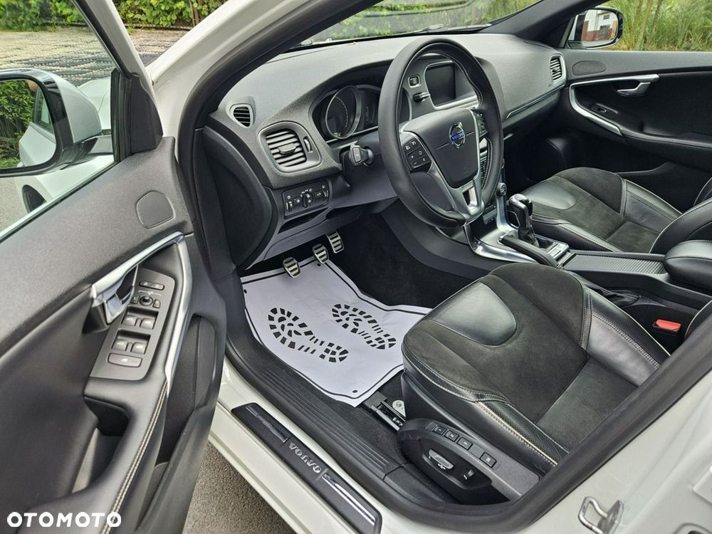 Volvo V40 D2 R-Design Momentum - 8