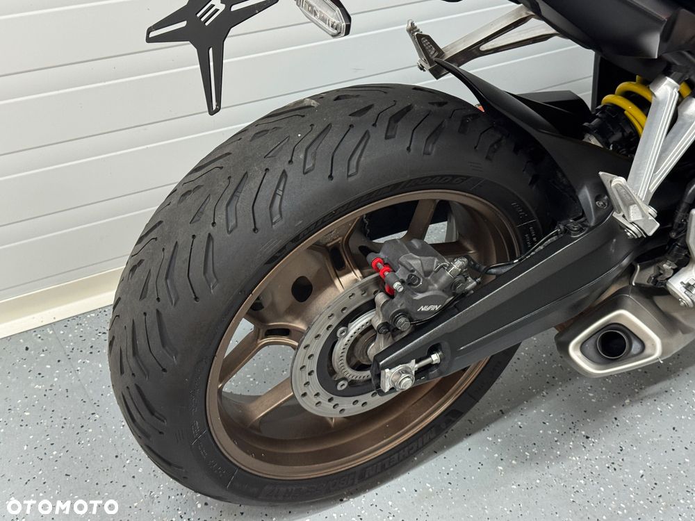 Honda CB - 8