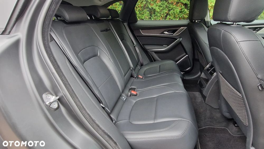 Jaguar F-Pace - 21
