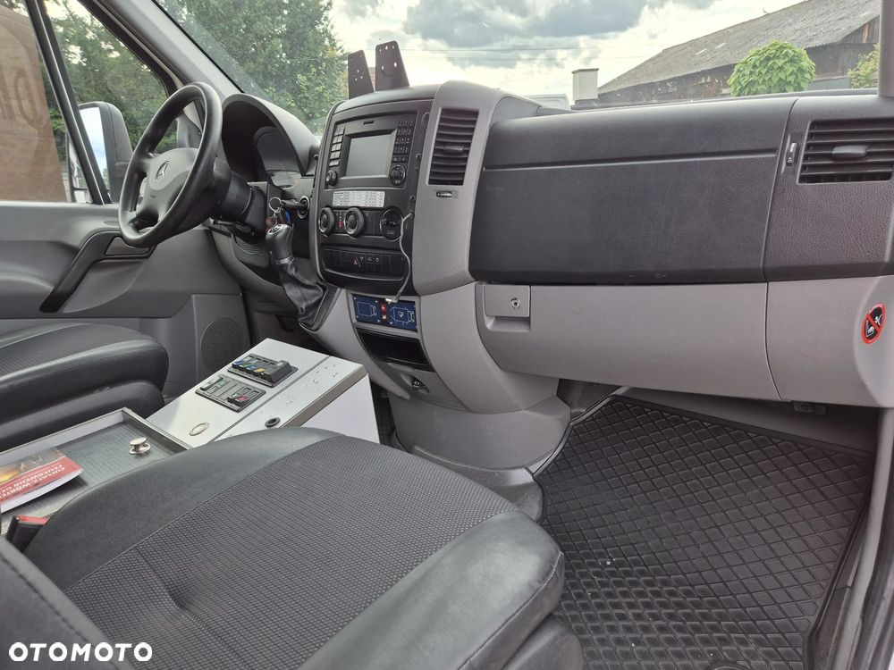 Mercedes-Benz Sprinter 4x4  519 Ambulans - 7