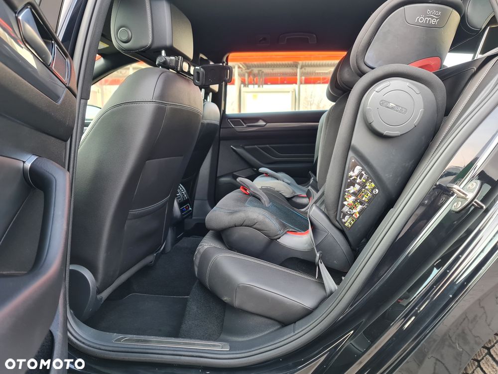 Volkswagen Passat ver-variant-2-0-tdi-scr-dsg-r--line - 13