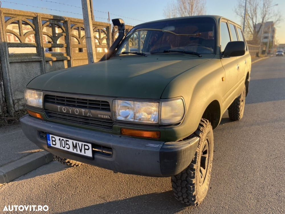 Toyota Land Cruiser - 1