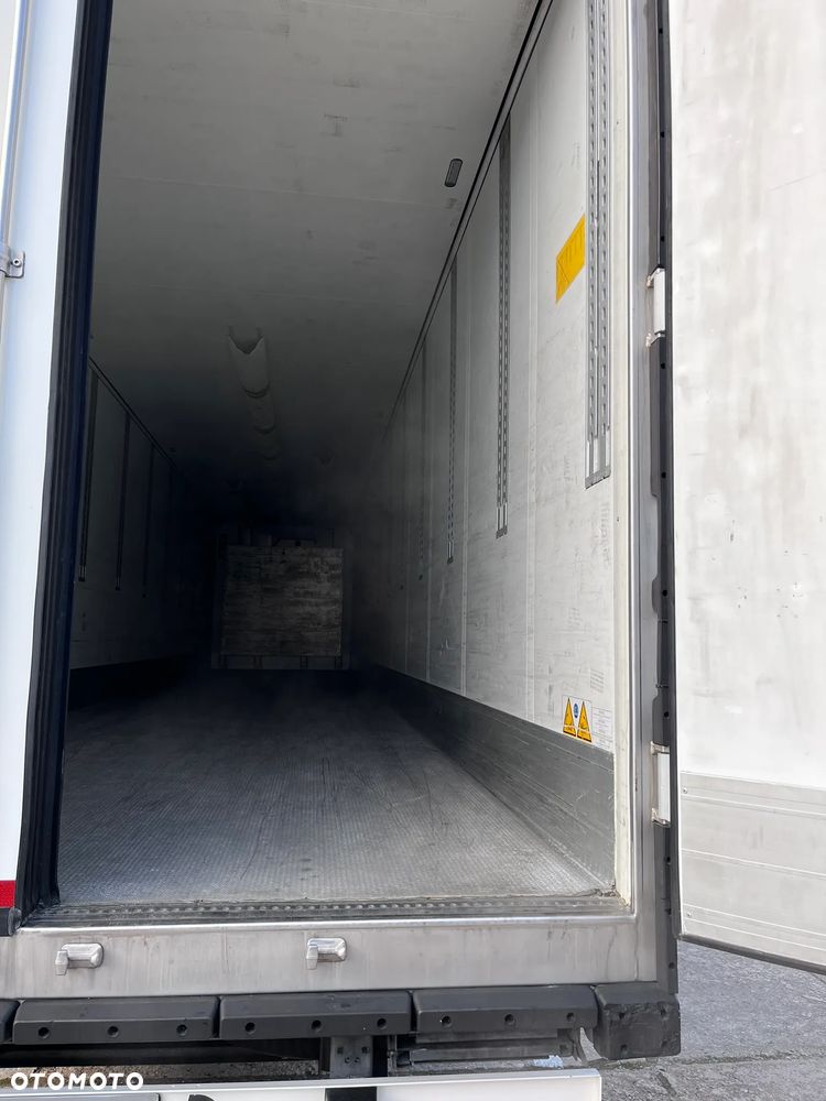 Schmitz Cargobull Thermo King SLX 300 - 8