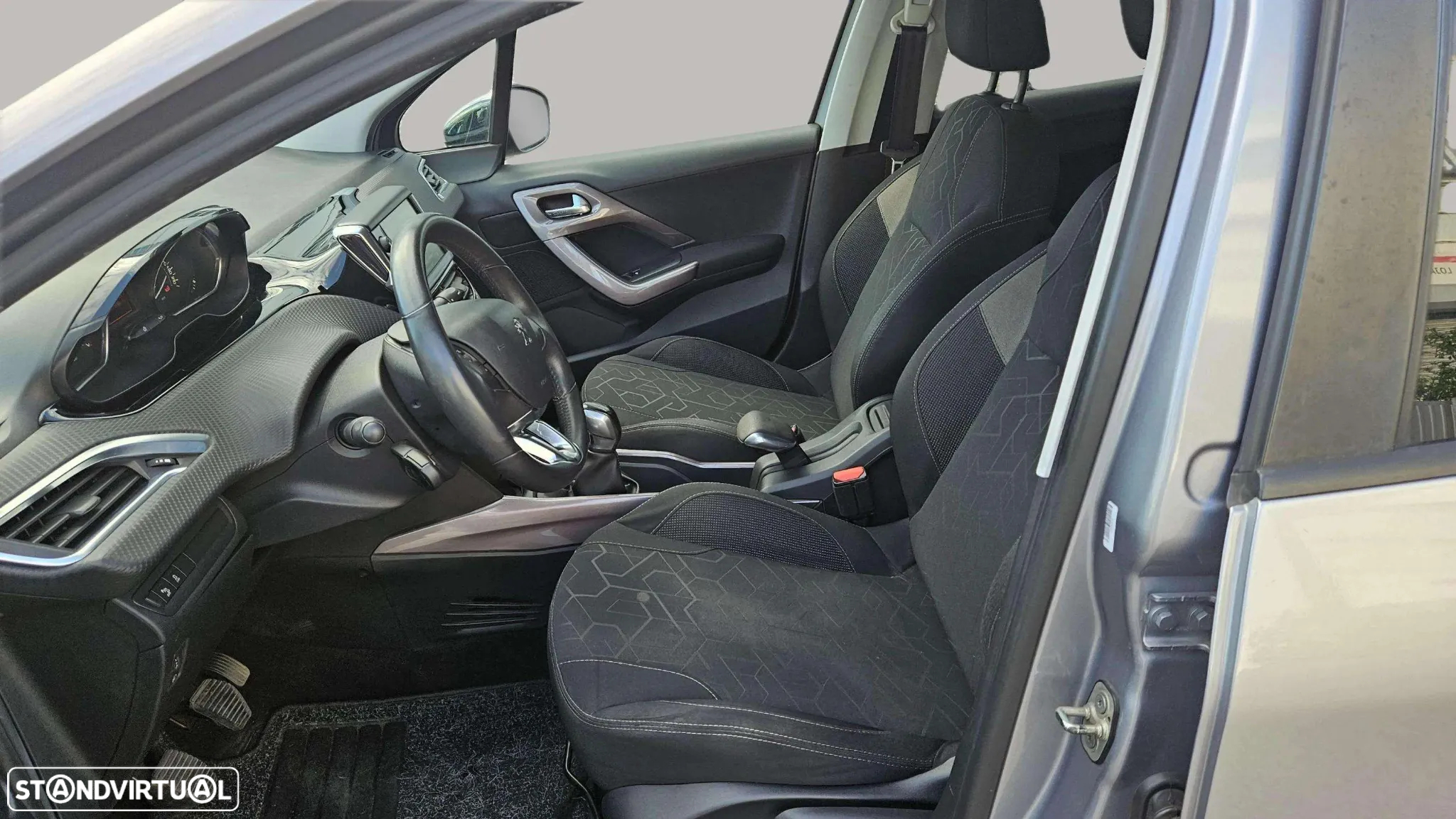 Peugeot 2008 1.6 e-HDi Allure - 10