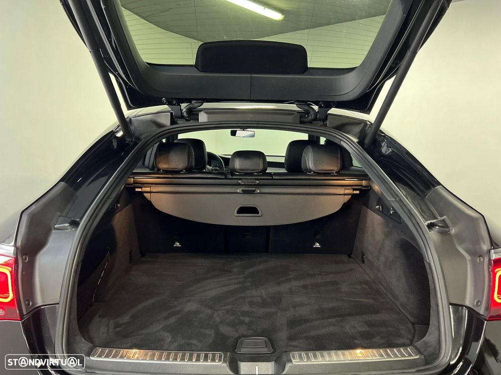 Mercedes-Benz GLC 300 e Coupé 4Matic - 24