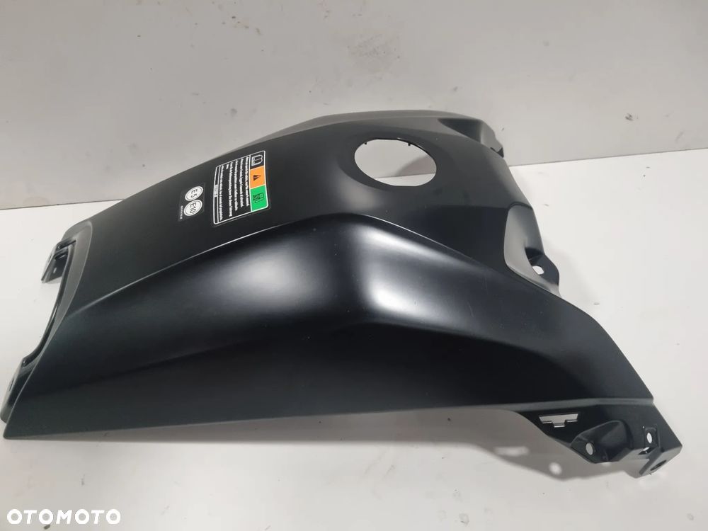 Osłona owiewka na bak zbiornik Yamaha Tenere 700 XTZ690 BW3F41B100P0 - 1