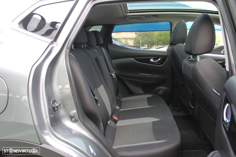 Nissan Qashqai 1.5 dCi N-Connecta J18+Led - 45