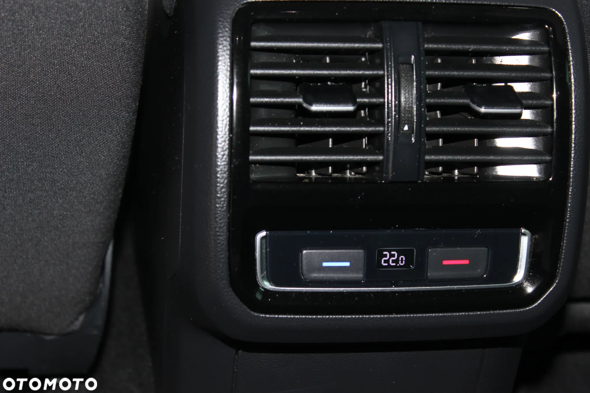 Volkswagen Passat Variant 2.0 TDI SCR DSG Business - 30