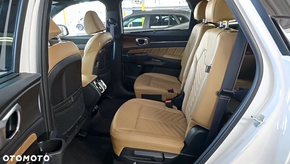 Kia Sorento - 12
