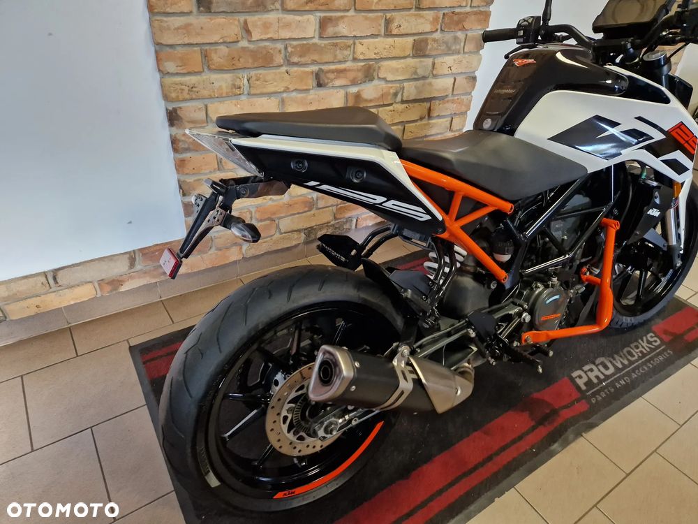 KTM Duke 125 - 35