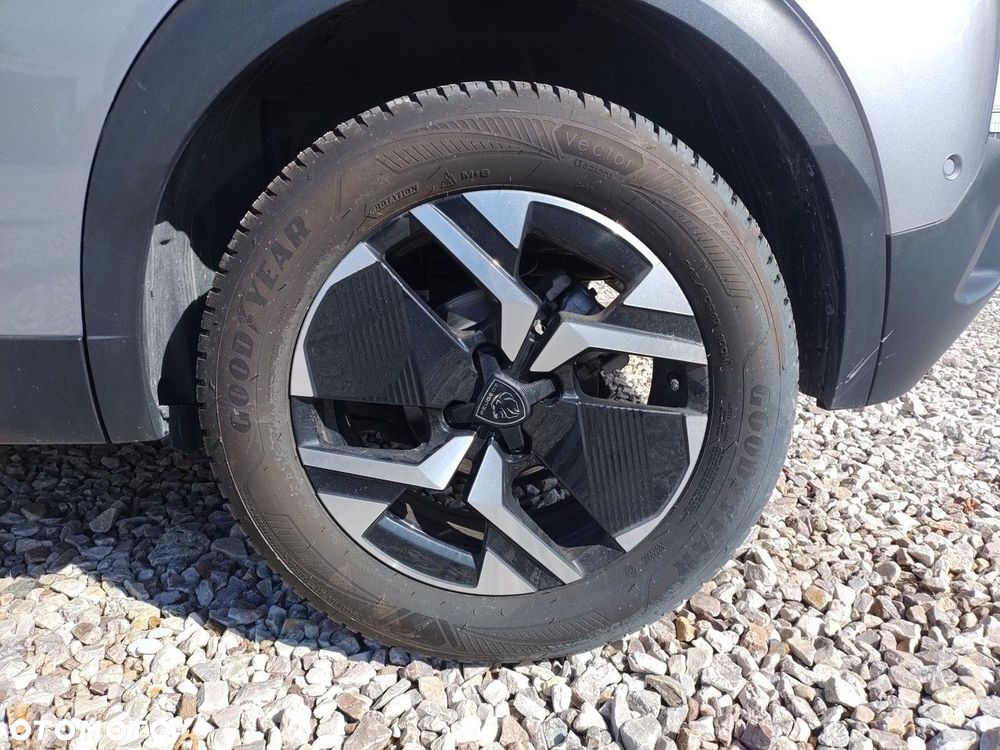 Peugeot 2008 1.2 PureTech Allure S&S EAT8 - 7